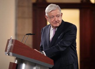 Clase media detuvo la “derechización” de CDMX: AMLO
