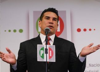 Se Comenta Solo Con / Prohibido decir narcopartido