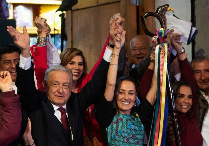 Claudia Sheinbaum lidera en una encuesta rumbo a las elecciones presidenciales de México