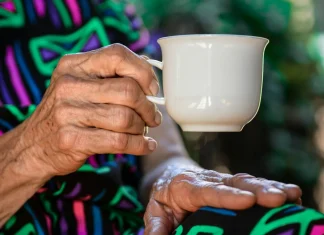 Uso de IA serviría para predecir inicio de enfermedad de Parkinson