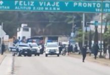 Retienen a personas en San Cristóbal de las Casas, Chiapas, por incumplimiento de promesas del alcalde