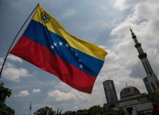 TEXTUAL-es / Venezuela entre la izquierda y la derecha