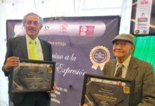 Reconocen a periodistas