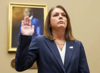 Renuncia directora de Servicio Secreto de EU tras ataque a Trump