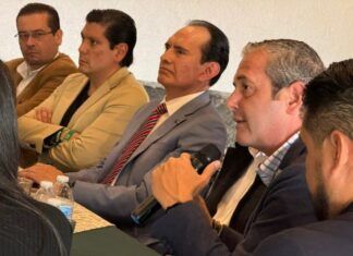 Poder Público / Los tres mentirosos