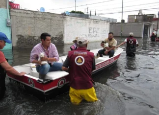 Por inundaciones de aguas fecales en Chalco piden estado de emergencia