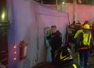 Al menos 40 personas lesionadas en choque de camión en CDMX