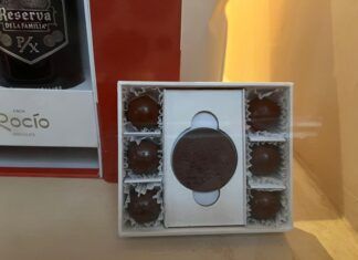 Chocolatería Rocío lanza cuarta edición de moneda con Escudo Nacional incompleto