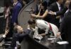 Sheinbaum aclara por qué beso la mano de Manuel Velasco