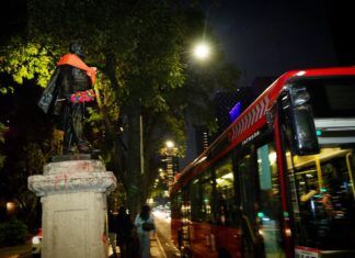 Mujeres en Movimiento exigen ley del Sistema de Ciudadanos federal y en CDMX con intervención de monumentos