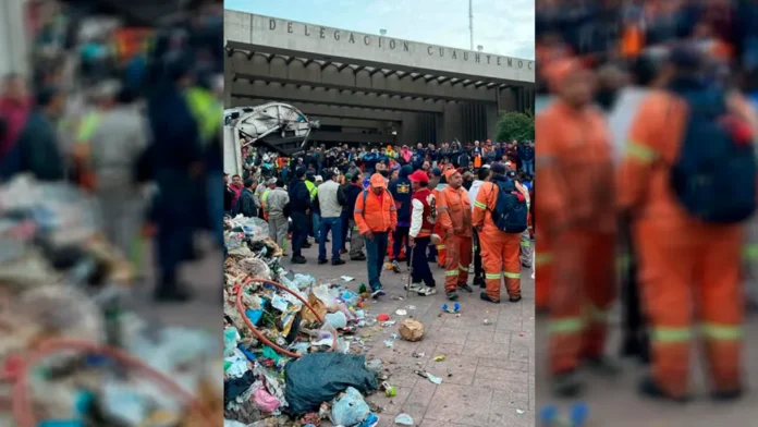 basura-en-la-explanada-de-la-alcaldia-cuauhtemoc