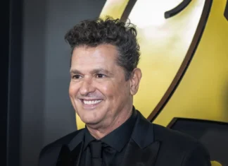 Carlos Vives es coronado como la Persona del Año en los Latin Grammy