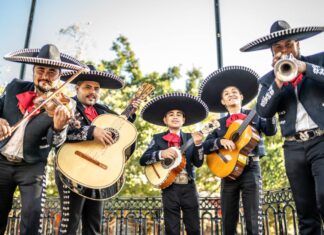 De mariachis y sonideros