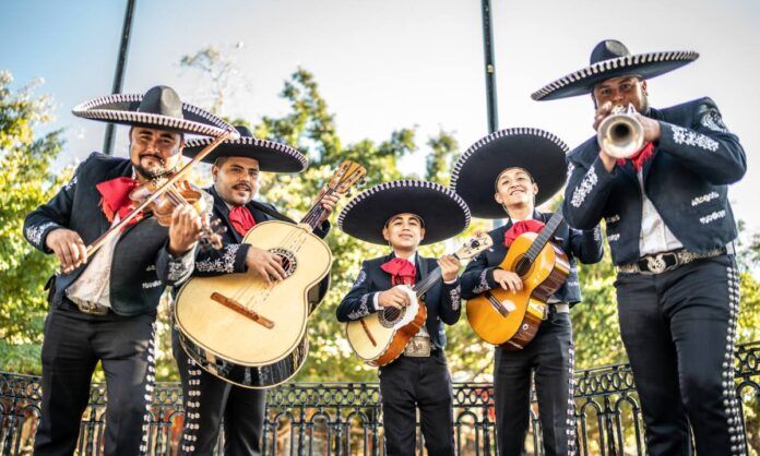 1.-Mariachi-Mexico