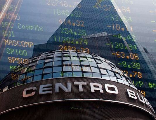 Ganadores del reto Actinver son premiados en la Bolsa Mexicana de Valores
