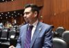 Se ofrece Ernesto Sánchez como mediador para resolver conflicto de taxis en Quintana Roo