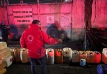 Desarticulan punto de venta ilegal de combustible en Azcapotzalco