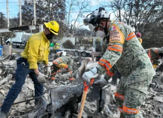 México continúa apoyando al combate de incendios en Los Ángeles
