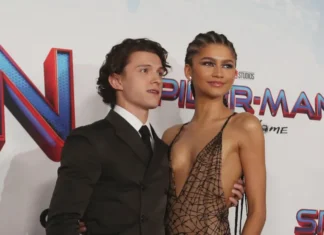 Zendaya y Tom Holland se comprometieron