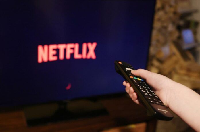 Acusan al director Carl Erik Rinsch por presuntamente estafar a Netflix con 11 millones