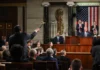 Expulsan a congresista demócrata por interrumpir discurso de Trump
