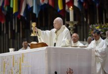 Arzobispo Carlos Aguilar pide por un sucesor del papa Francisco que siga su ejemplo y palabra