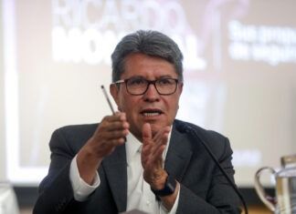 Entresemana/ Morena al filo del abismo