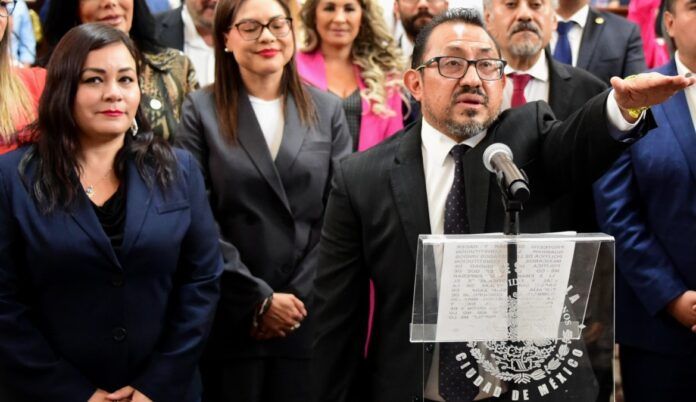 combatecorrupcion.NUEVO FISCAL. CONGRESO (1)
