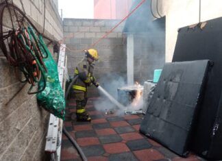 Sofoca Protección Civil y Bomberos de Tecámac Incendio en una Vivienda