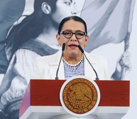 Palabras Más / ¡Con distancia!