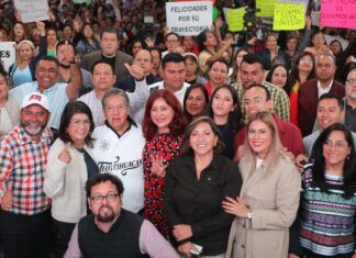 Más de dos mil personas reciben a Higinio Martínez en Tecámac