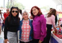 Inaugura Rosi Wong el “Bazar de las Mujeres del Bicentenario”