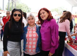 Inaugura Rosi Wong el “Bazar de las Mujeres del Bicentenario”