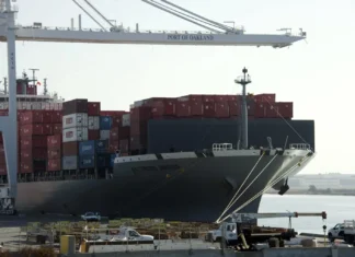 Alza de aranceles de EU a México elevará impuesto efectivo a 5%: Banamex