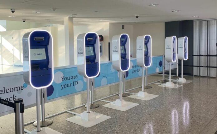 control-biometrico-automatico-en-aeropuerto-1024x631