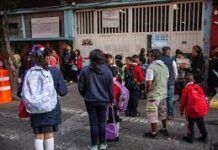 Textual-es / Regreso a clases con piso parejo