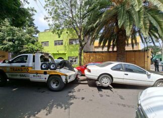 Liberan calles de Azcapotzalco de vehículos abandonados