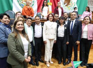 Entrega Congreso del Edomex a Tecámac Placa Conmemorativa por los 200 de la Creación del Municipio