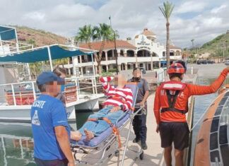 Semar auxilió a estadounidense enfermo en aguas de Sonora