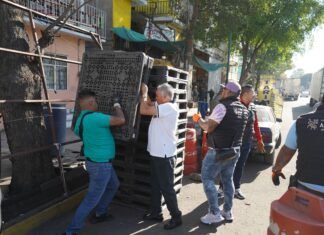 Retiran más de 2 mil tarimas de la vía pública en Azcapotzalco