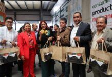 Acude Rosi Wong Romero al Segundo Aniversario de la Central de Abastos de Tecámac