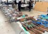 Incautan 400 armas en EU que tenían como destino México