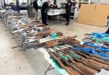 Incautan 400 armas en EU que tenían como destino México