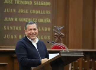 Poder Público / Con golpeteos y mentiras Juan Carlos Barragán quiere descarrilar a Poncho