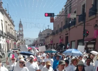 Poder Público / ¡Fuera Ramírez Bedolla!, exigencia de miles de manifestantes en Morelia