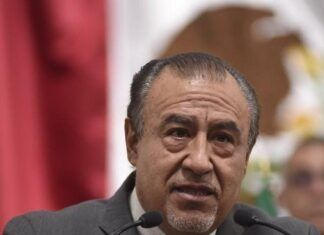 De la Ciudad / Medalla al Mérito a la Salud: “faro que ilumina trayectorias ejemplares”