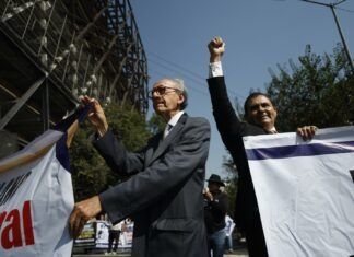Exjuzgadores protestan en CDMX para exigir el pago de su indemnización