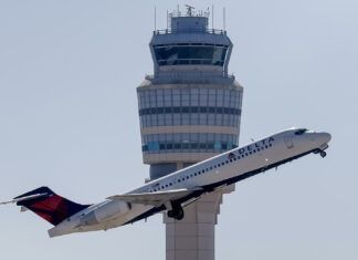Tráfico aéreo en EU vuelve a la normalidad tras días de recortes por cierre de Gobierno