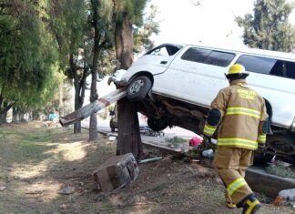 Protección Civil del Ayuntamiento de Tecámac brinda rápida atención en accidente en la México–Pachuca