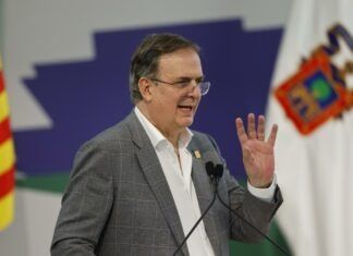 Ebrard señaló que imposición de aranceles es para proteger a un sector de México